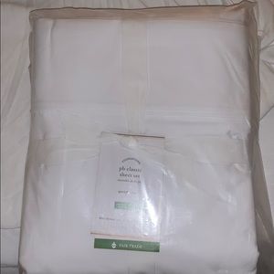 Queen Pottery Barn Sheet Set